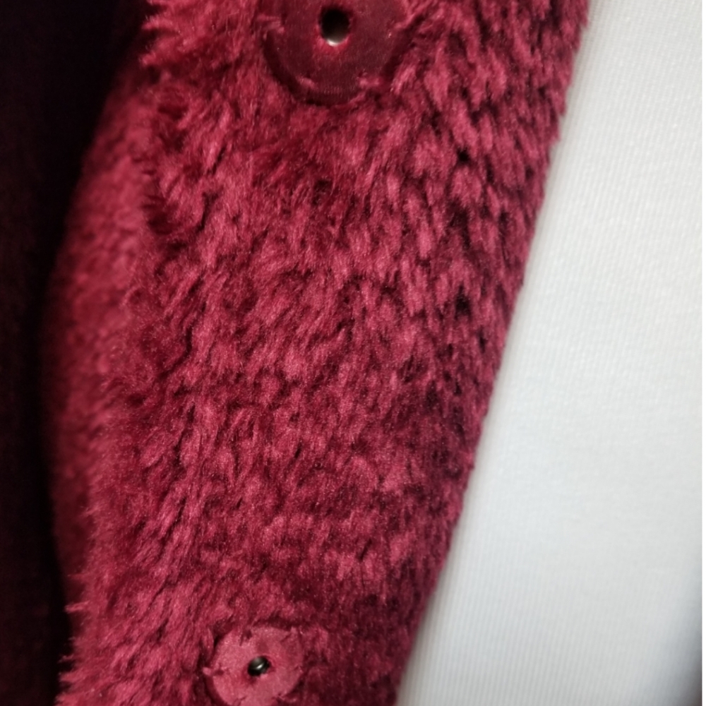 🆕️⬇️🎉HOST PICK🎉 French Connection Burgundy Vegan Fur Coat - Picture 7 of 12